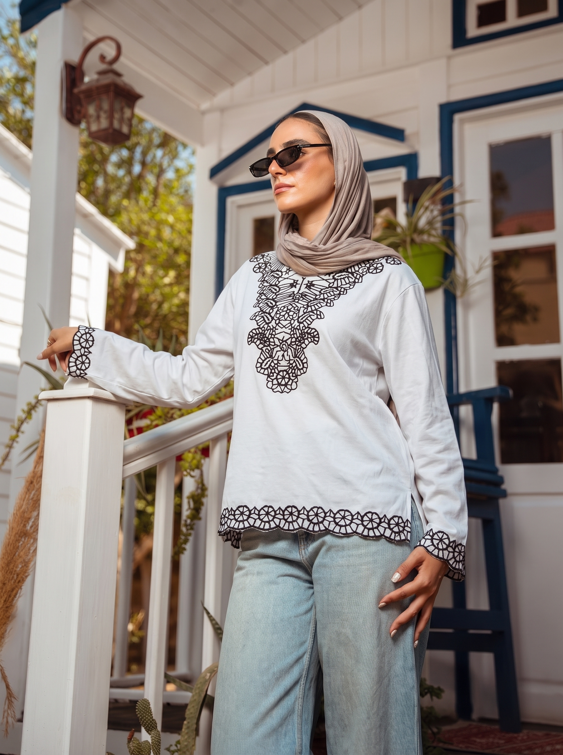 Geometric Embroidered V-Neck Long Sleeve